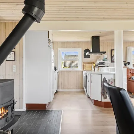 Ferienhaus Andor - 500m From The Sea By Interhome